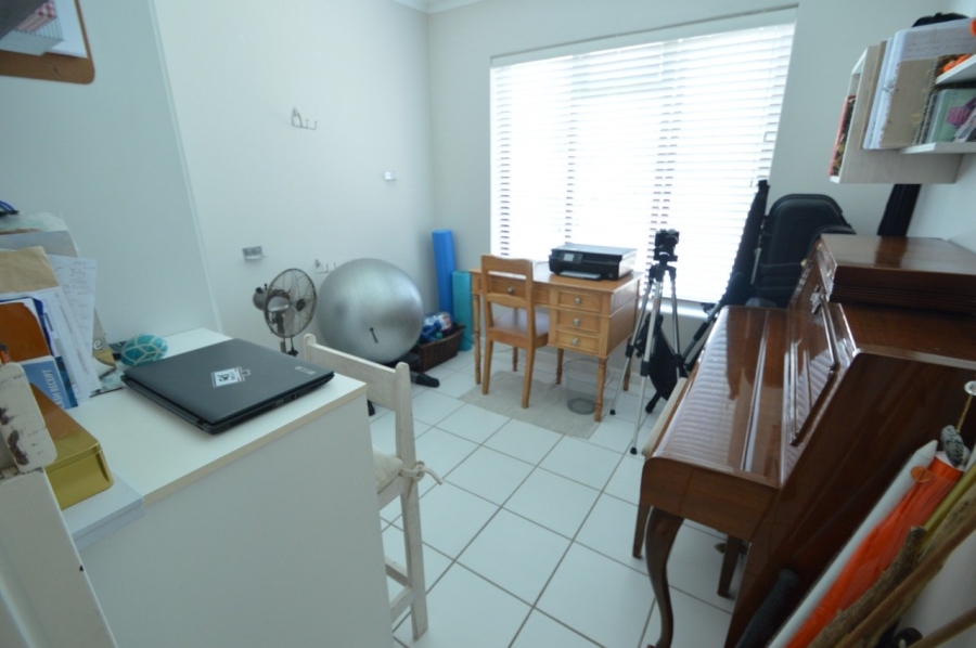 To Let 3 Bedroom Property for Rent in Seaside Longships Western Cape